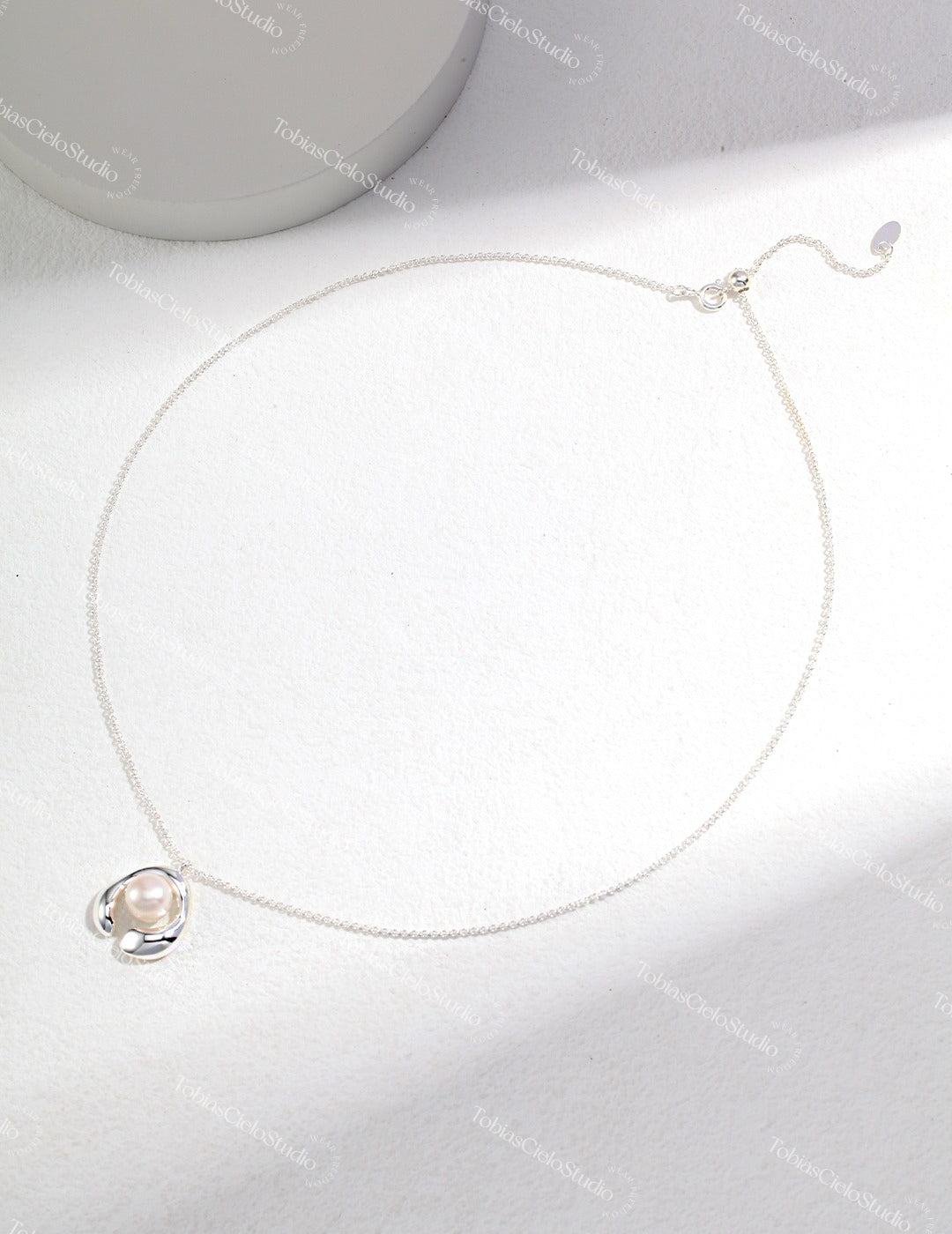 "The Lost Moon" S925 Sterling Silver Necklace with Rounded Pearl